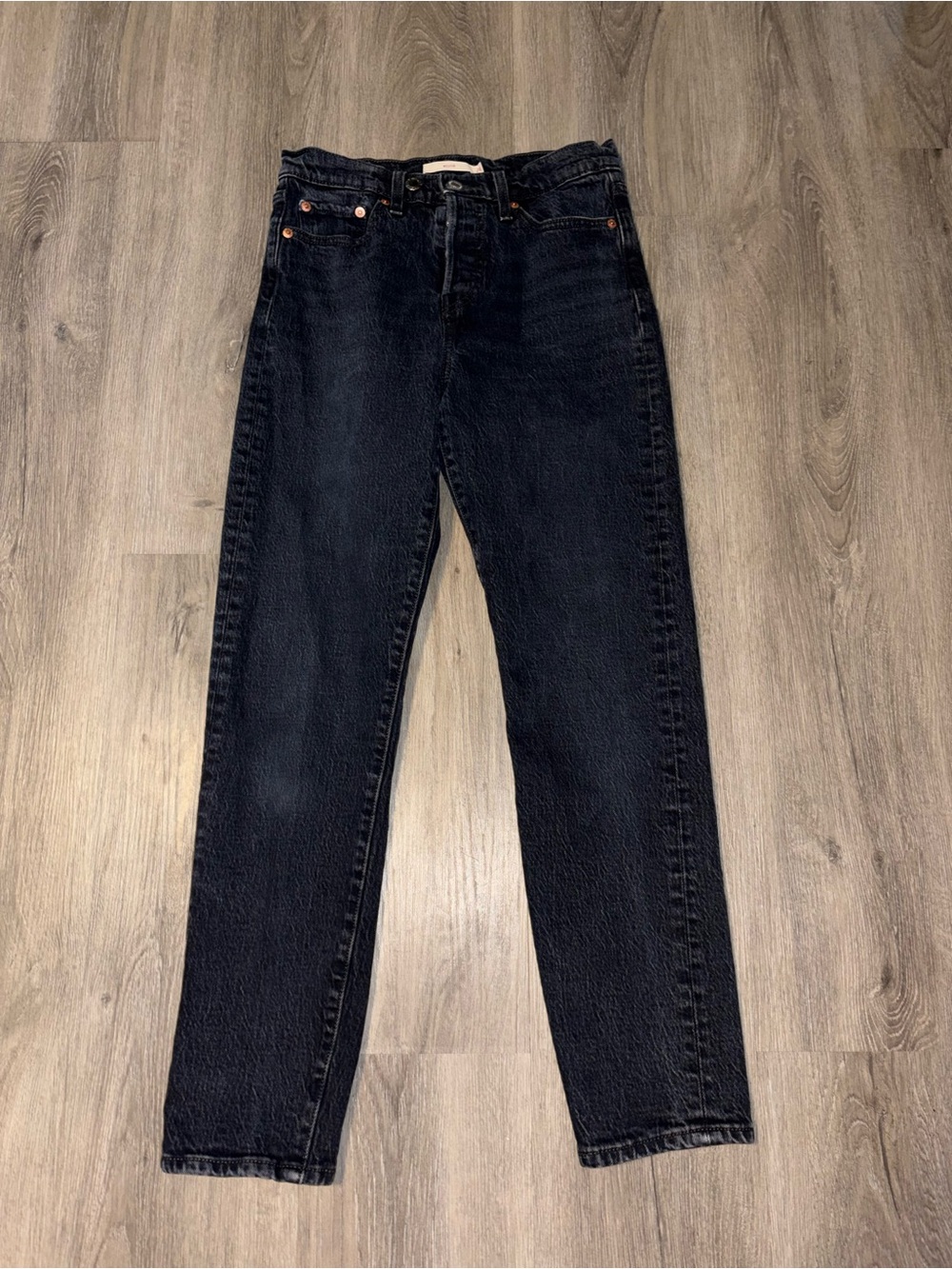 Levi’s | Black Distressed Jeans